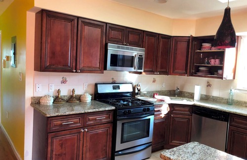 The Heights Apartment | Business& Family Friendly Balcony Jacuzzi Free Park