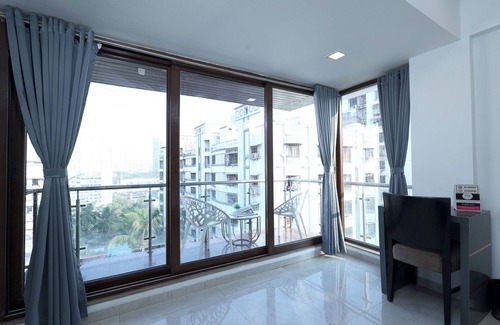 Malad East Apartment | Business Traveler Room - Close to Nesco Goregaon