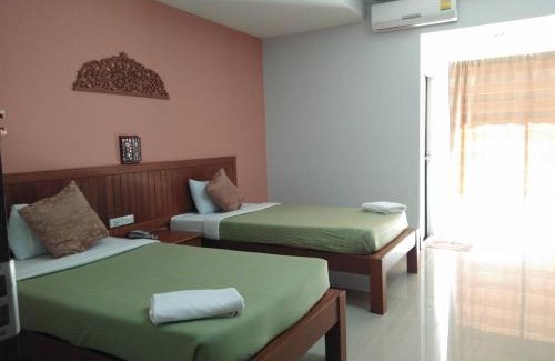 Chomphu Hotel | Butnamtong Hotel