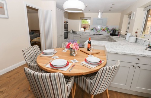 Thorpe On The Hill Cottage | Butterfly Lodge