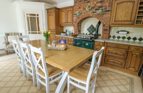 Llangefni Cottage | Bwthyn Clai