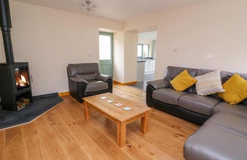 Crymych House | Bwthyn Eisteddfa Fach