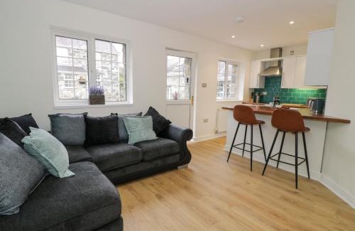 Brynrefail House | Bwythyn Yr Wyddfa