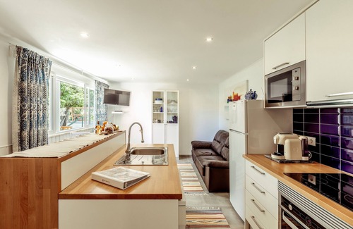 Alges House | by Lisbon-Coast vacation, apartment, situated on the outskirts of Lisbon