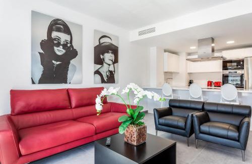 Puerto Banus Apartment | by RIVA - Gorgeous 2 Bedroom Apartment in Centre of Puerto Banus