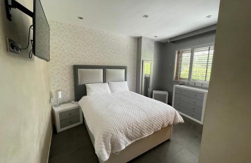 Alhendin Apartment | Cómodo apartamento a pie de carretera