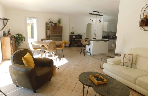 Pierrefeu-du-Var House | Côte D'azur, Villa Avec Piscine, Proche de Hyères les Palmiers. 4 Chambres