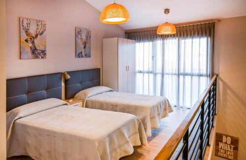 Torrico Apartment | C - Apartamento moderno con piscina compartida