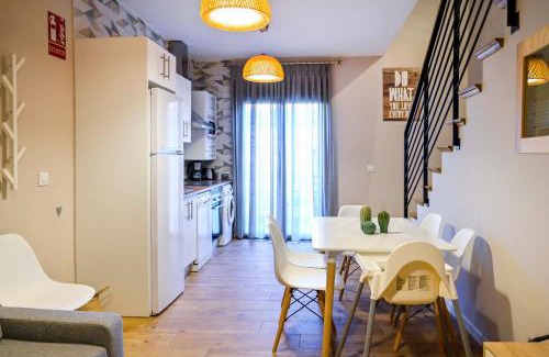 Torrico Apartment | C - Apartamento moderno con piscina compartida