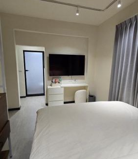 Hsinchu City Centre House | C House 角屋