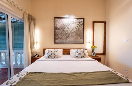 Sernabatim Resort | C Roque Beach Resort