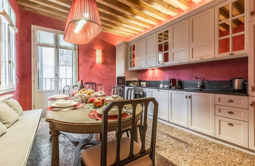 Dorsoduro Apartment | Ca' Dell'Opera Terrace
