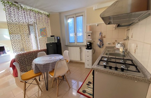 Lecco Apartment | Cà Lina Lecco, spacious apartment whith parking space