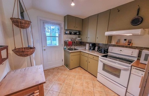 Petite-Riviere-Saint-Francois House | Hôtel à la maison - Maison du Village et Ski!