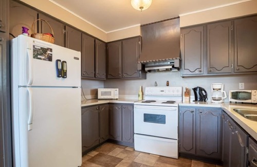 St-Francois-de-l'Ile-d'Orleans House | La Maison de Campagne