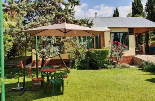 Cacheuta Ski Chalet | Cabaña Casa Amarilla