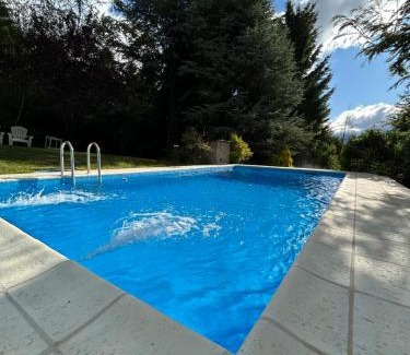 El Bolson Ski Chalet | Cabaña Los Abetos 1