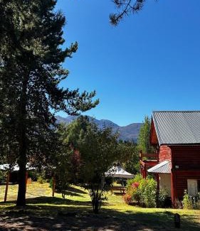 Lago Puelo Cabin | Cabañas El Refugio de Puelo