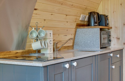 Dinas Mawddwy House | Caban Clyd - One Bedroom House, Sleeps 2