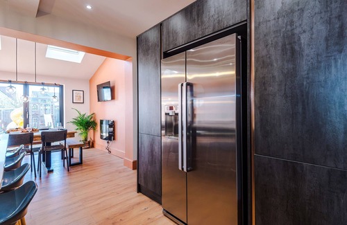 Rhos on Sea Cottage | Cabin Hill