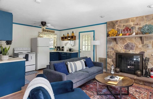 Bergton Ski Chalet | Cabin: Hot Tub, Firepit, Grill, Wifi, Dog-Friendly