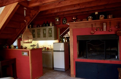 Lolog Cabin | Cabin in the woods, on Lake Lolog