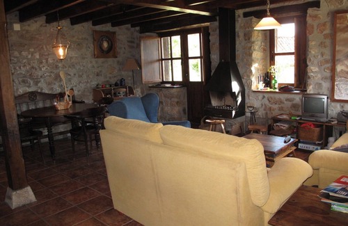 Penamellera Alta Cottage | Cabin in Picos de Europa for four or five people