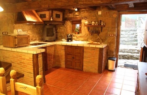 Luena Cottage | Cabin in the mountain (full rental) for 2/3 people. Pets allowed