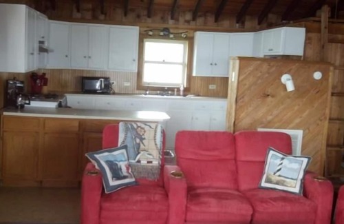 Manns Harbor Cabin | Cabin in the woods on the water hidden away at the beach