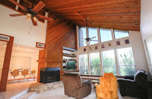 Travis Country House | Cabin near Creek in Friendly Neighborhood- Great for family or business travel!