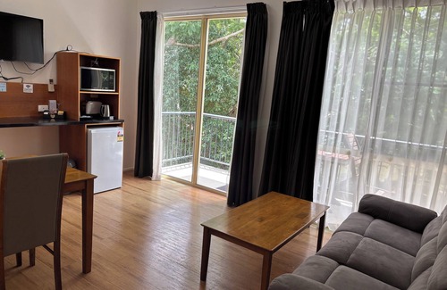 Caboolture South Hotel | Caboolture Riverlakes Motel