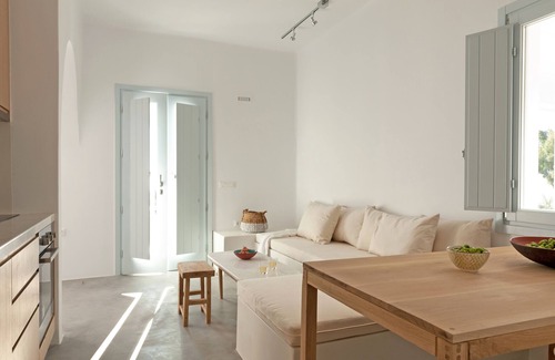 Santorini Villa | Cactus Superior Suite | Santorini Heights