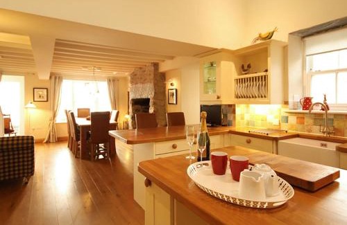 Criccieth House | Cae'r Dyni Caer Dyni