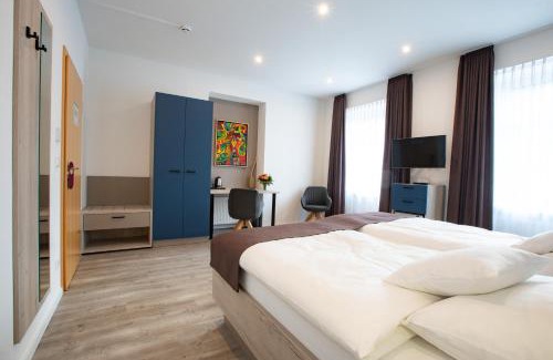 Hagen am Teuteburger Wald Hotel | CAESARO Hotel & Pizzeria - 20 Jahre Familienunternehmen