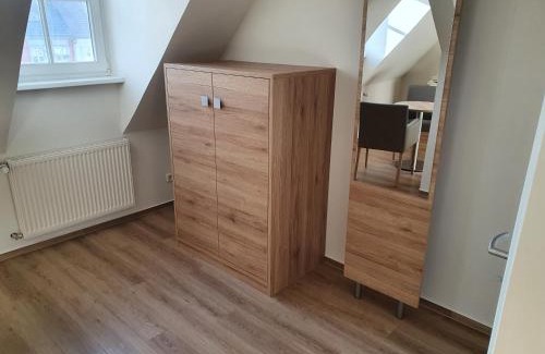 Kyritz Apartment | Cafe Schröder Ferienwohnung