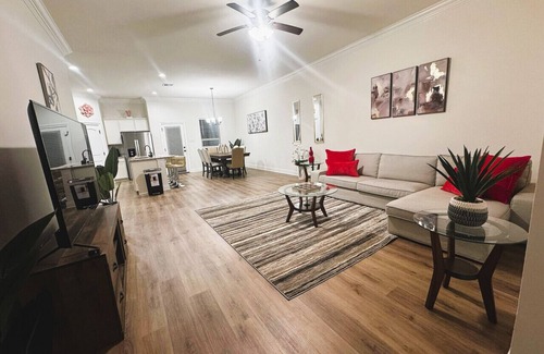 Lake Charles Apartment | Cajun Stay at Golden Horizon Pond Escape - WCN176