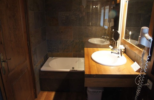 Age House | Cal Marrufes