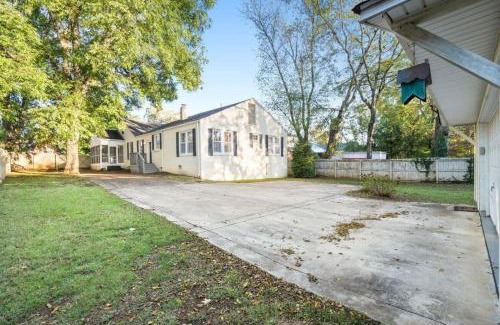 Huntsville House | Cali St Rocket City Residence