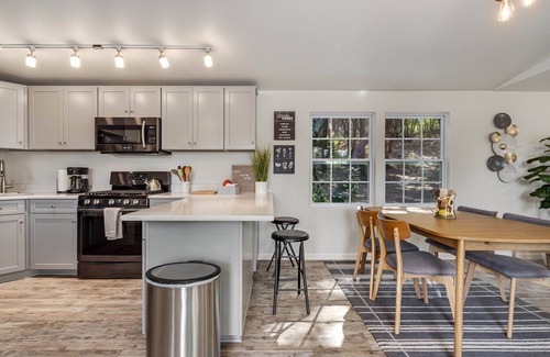 Sonoma County House | Calistoga Hills Hideaway on 22 Acres
