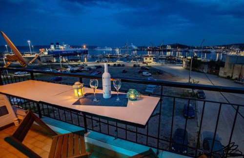 Lavrio Apartment | Calm Sea