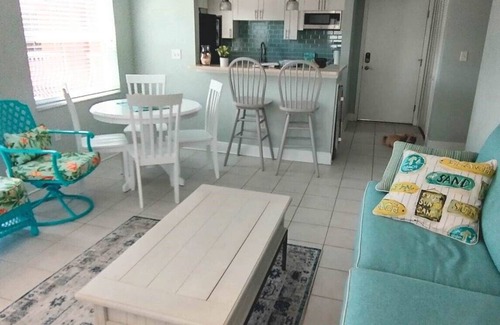 North Redington Beach Condo | calming coastal condo walkway to beach.