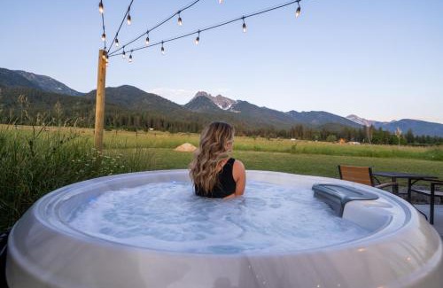 Ronan House | Calowahcan Cabin New Hot Tub