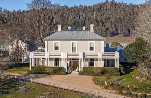 Deloraine Bed & Breakfast | Calstock Estate 1831