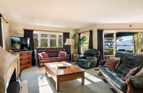 Richmond House | Camelot Island Retreat