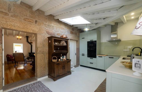 Lindoso House | Caminho Gerês | Heritage Eco-Cottage - jacuzzi