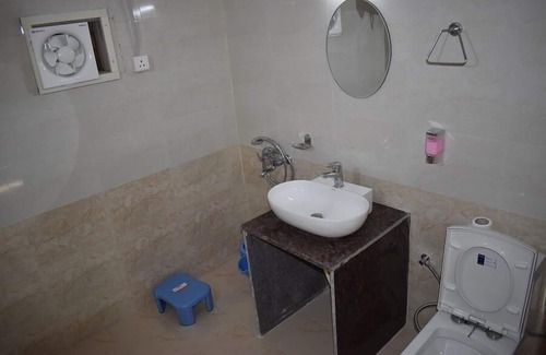 Bir House | Camp Cedar