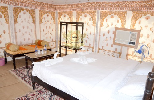 Sam Other | Camp e Khas