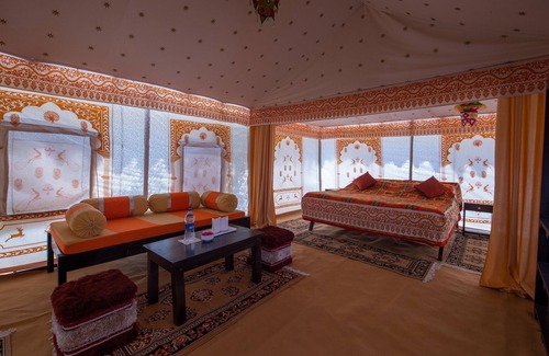 Sam Other | Camp e Khas