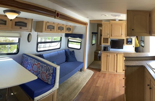 River Bourgeois House | Camper's Nest secluded on a protected canoe bay only 12 min distant to St.Peters