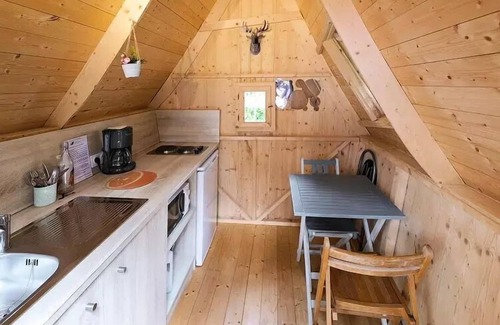 Pont-Scorff House | Camping Entre Terre et Mer * - Goutte d'ô cabin 2 people